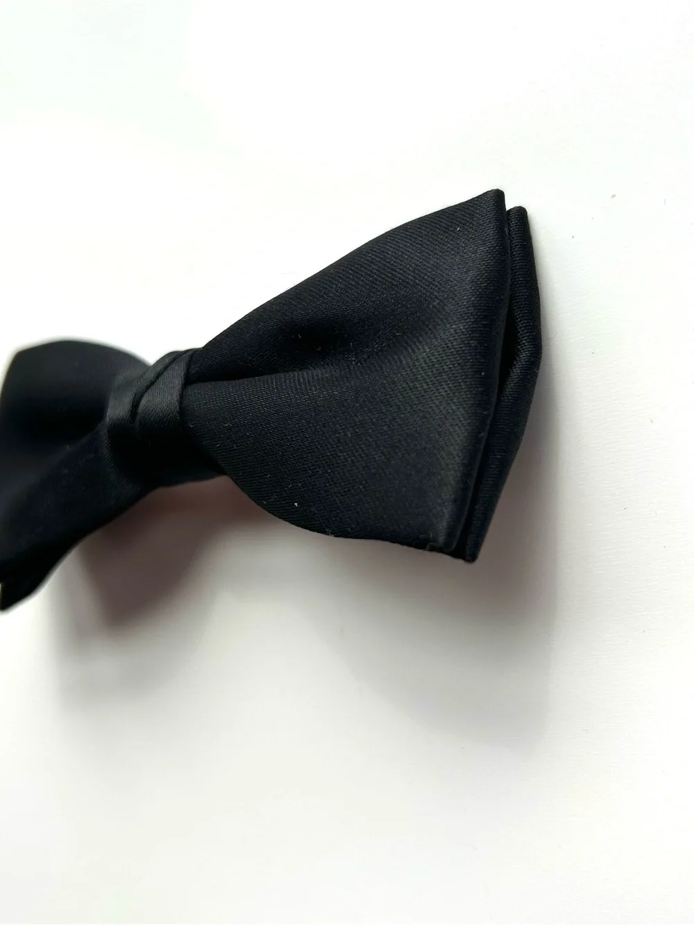 ORMOND Classic Black Men's Pre-Tied Bow Tie